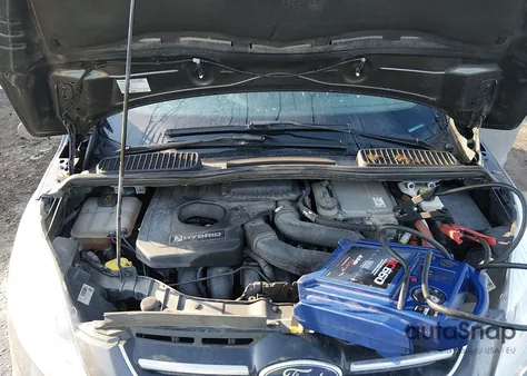 2017 Ford C-Max Hybrid Titanium z USA, uszkodzony, nr VIN 1FADP5DU3HL113674